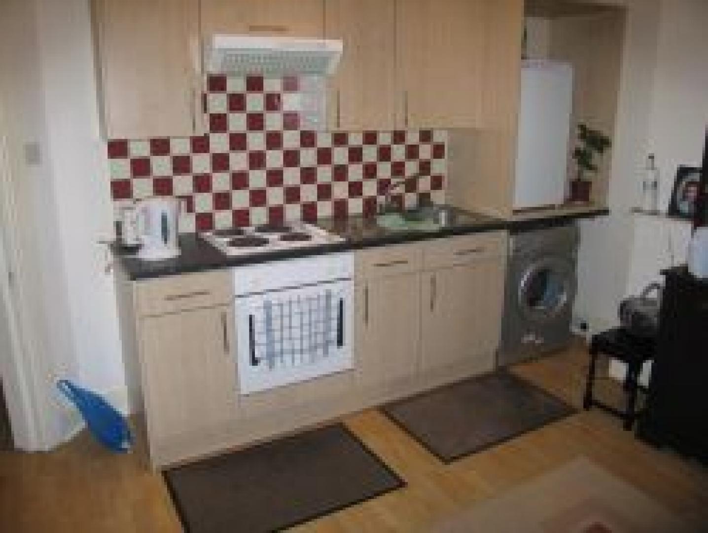 			2 Bedroom, 1 bath, 1 reception Flat			 Ash Grove, KILBURN/CRICKLEWOOD NW2